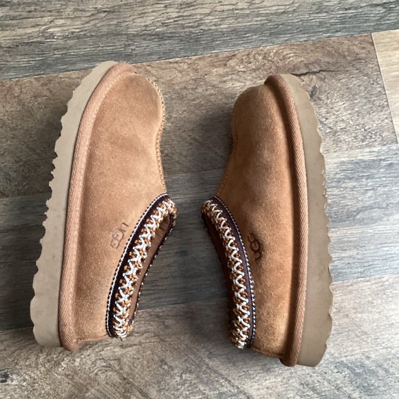 UGG Tan Suede Slippers with Patterned Trim - Picture 5 of 7